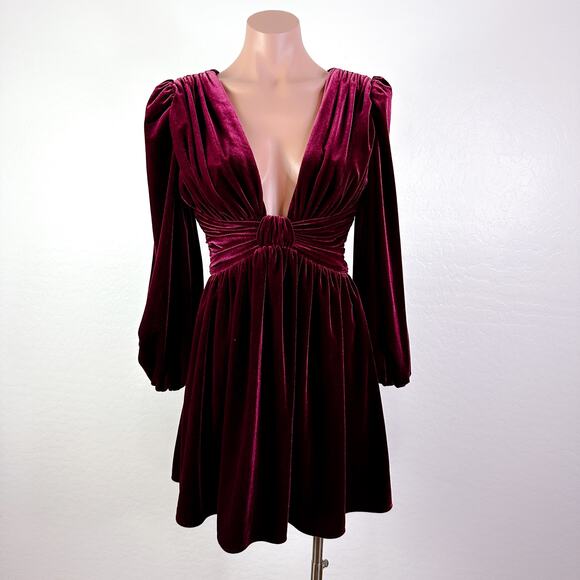 Gianni Bini Mariah Plunge Velvet Sleeve Whimsigoth Mini Dress Burgundy 2 NWT - Picture 3 of 12